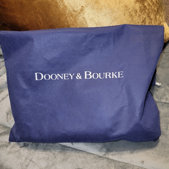 Dooney & Bourke Bagette - Picture 3 of 14